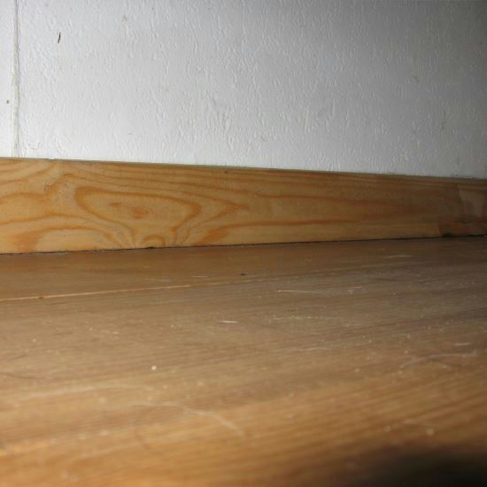 Fit skirting board 