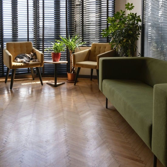 Lacquer floor
