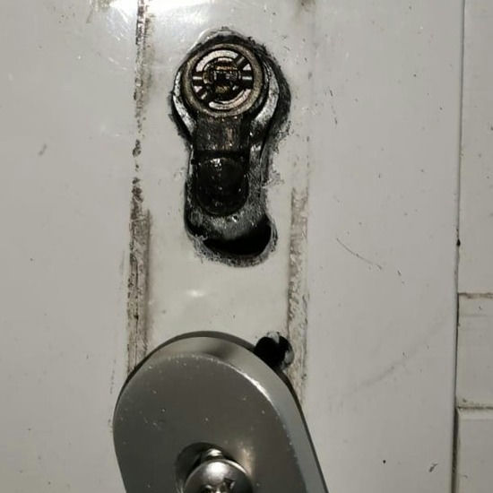 Fix three-point lock
