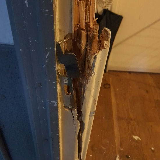 Fix doorframe