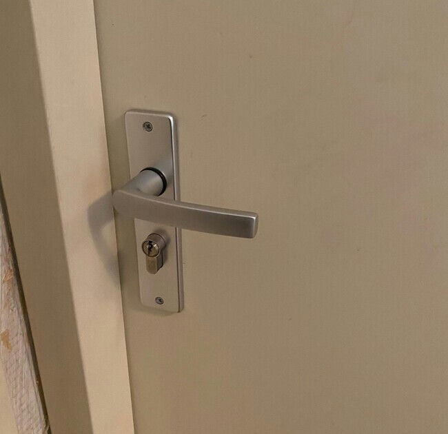 Remove lock 