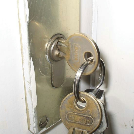 Install three-point lock 