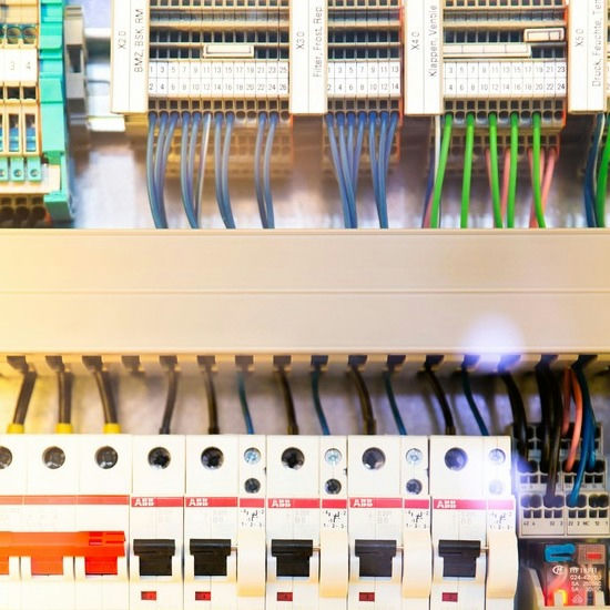 High-voltage current