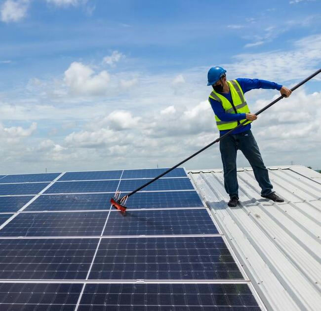 Zonnepanelen reinigen