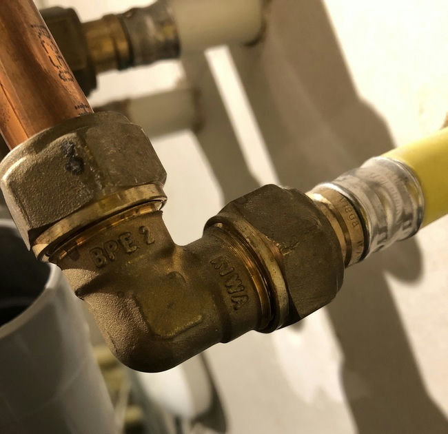 Gas fitter