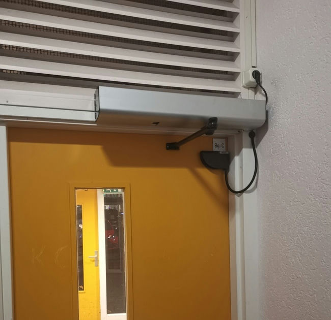 Elektrische deuropener plaatsen