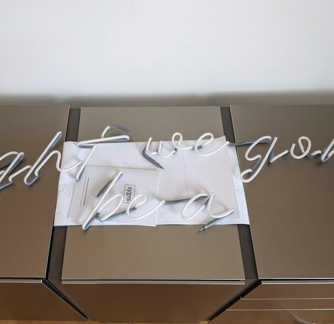 Install sign 
