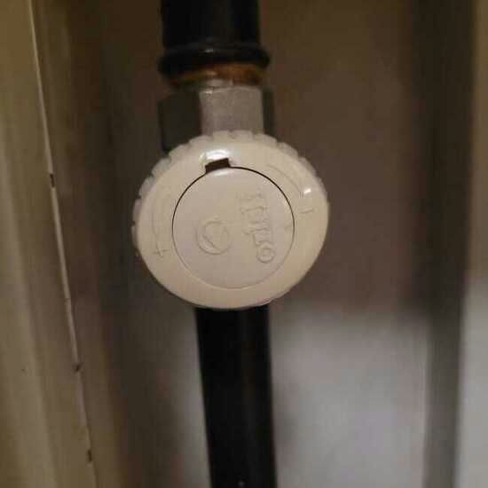 Radiatorknop plaatsen