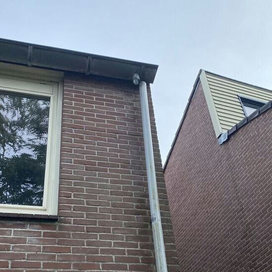 Dakgoot repareren